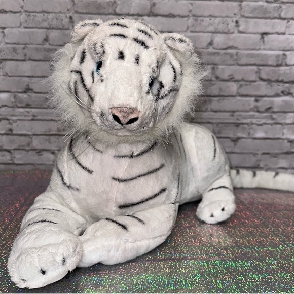 WHITE TIGER Greatest Show on Earth 17 in. Ringling Bros. Circus Bengal Plush Toy - Picture 2 of 11